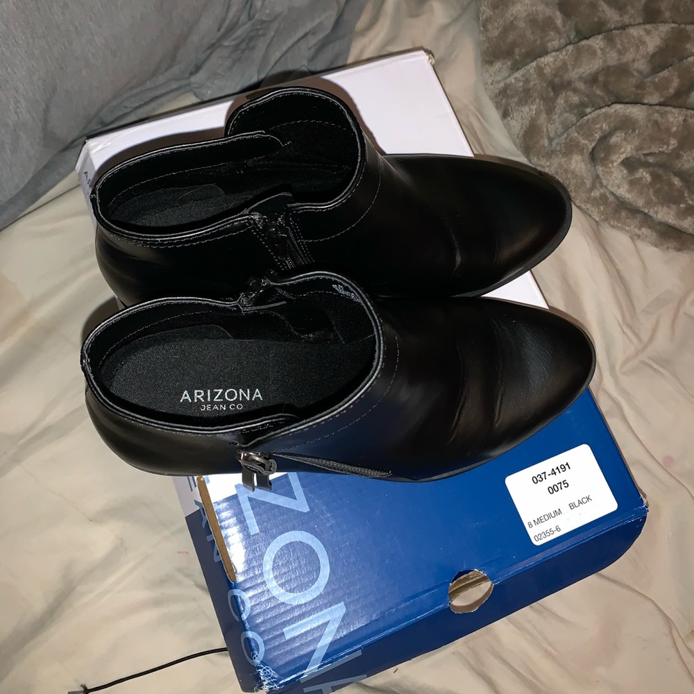 Black heel booties.